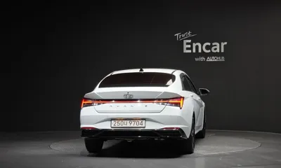 Hyundai Avante 2023, 36967 км, за 11644.56 USD