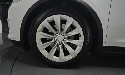 Tesla Model X 2018, 102684 км, за 40889.28 USD