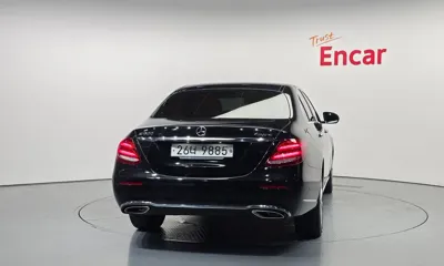Mercedes-Benz E-Class 2019, 63886 км, за 17907.14 USD
