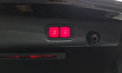 Mercedes-Benz E-Class 2019, 63886 км, за 17907.14 USD - фото 32