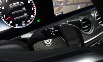 Mercedes-Benz E-Class 2019, 65351 км, за 31729.27 USD - фото 9