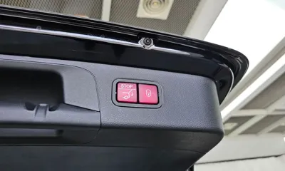 Mercedes-Benz GLC-Class 2019, 73038 км, за 18558.3 USD - фото 32