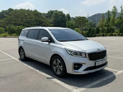 Kia Canival 2019, 204790 км, за 4463.7 USD