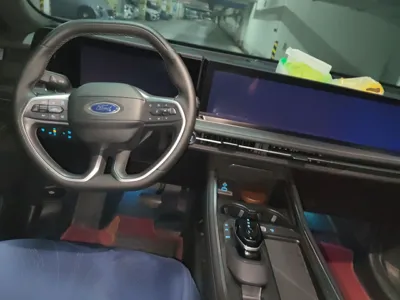 Ford Edge 2025, 9800 км, за 28775 USD - фото 10