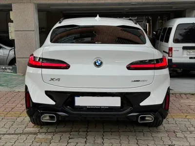 BMW X4 2023, 4600 км, за 44886.85 USD