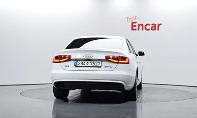Audi A4 2014, 109466 км, за 4355.46 USD