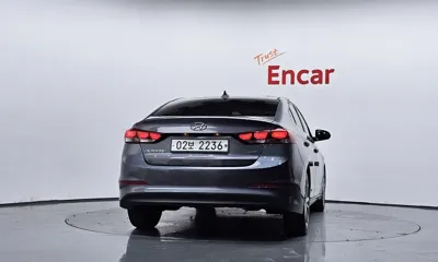 Hyundai Avante 2017, 163309 км, за 5016.29 USD
