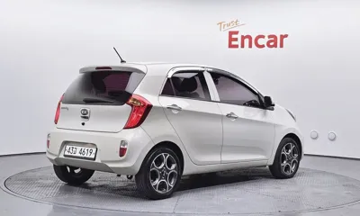 Kia Morning 2013, 118530 км, за 2974.62 USD