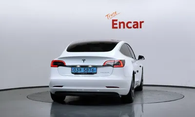 Tesla Model 3 2020, 69663 км, за 19478.84 USD