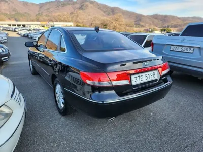 Hyundai Grandeur 2010, 131569 км, за 1553.1 USD