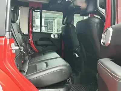Jeep Wrangler PHEV 2023, 70000 км, за 42494.76 USD - фото 8