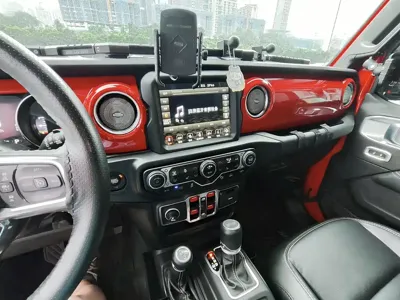 Jeep Wrangler PHEV 2023, 70000 км, за 42494.76 USD - фото 10