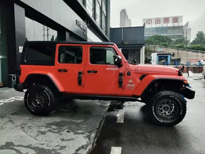 Jeep Wrangler PHEV 2023, 70000 км, за 42494.76 USD - фото 14