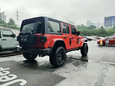 Jeep Wrangler PHEV 2023, 70000 км, за 42494.76 USD - фото 17