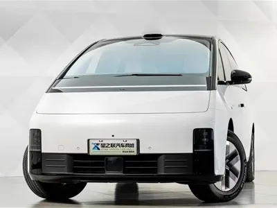 Li Auto Li MEGA 2025, 19200 км, за 71952.7 USD