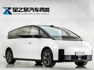 Li Auto Li MEGA 2025, 19200 км, за 71952.7 USD