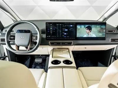 Li Auto Li MEGA 2025, 19200 км, за 71952.7 USD - фото 14