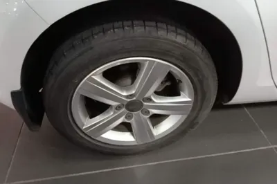 Volkswagen Golf 2016, 120600 км, за 7737 USD - фото 11
