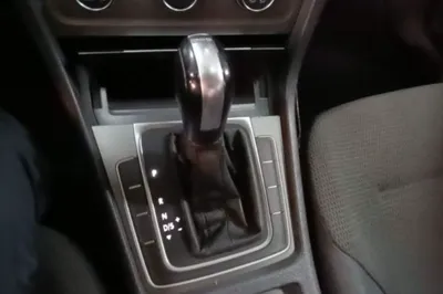 Volkswagen Golf 2016, 120600 км, за 7737 USD - фото 16