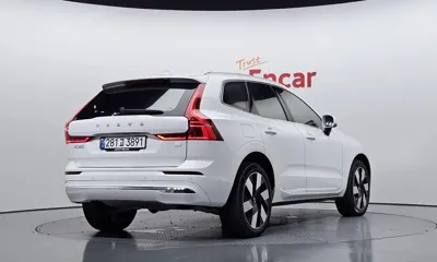 Volvo XC60 2024, 13401 км, за 40977.22 USD