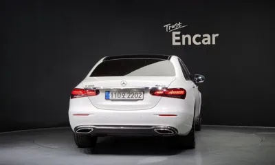 Mercedes-Benz E-Class 2022, 101063 км, за 23402.45 USD