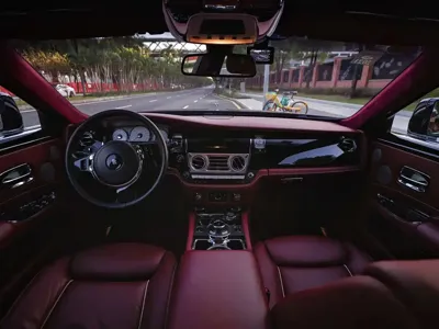 Rolls-Royce Ghost 2019, 70000 км, за 292813.63 USD