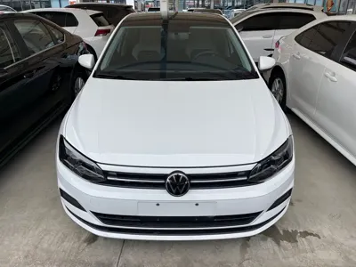 Volkswagen Polo 2024, 20000 км, за 11184.98 USD