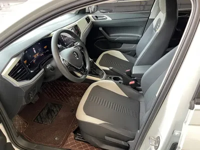 Volkswagen Polo 2024, 20000 км, за 11184.98 USD