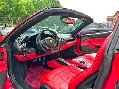 Ferrari 488 2018, 41000 км, за 272213.67 USD - фото 6