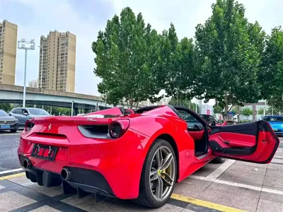 Ferrari 488 2018, 41000 км, за 272213.67 USD - фото 9