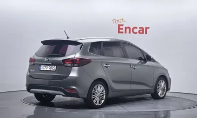 Kia Carens 2018, 169797 км, за 5942.63 USD