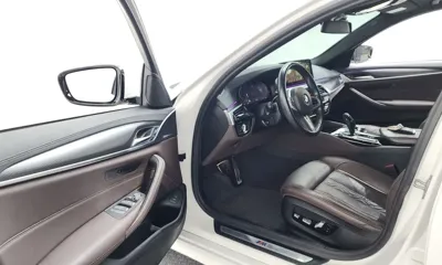 BMW 5-Series 2023, 48534 км, за 23446.27 USD - фото 10