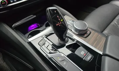 BMW 5-Series 2017, 100764 км, за 17120.58 USD - фото 9