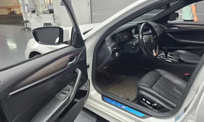 BMW 5-Series 2017, 100764 км, за 17120.58 USD - фото 10