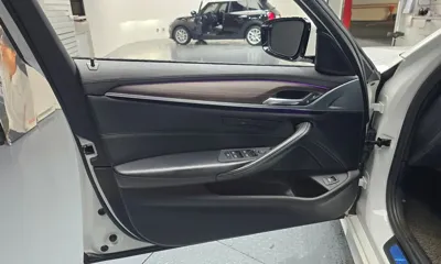 BMW 5-Series 2017, 100764 км, за 17120.58 USD - фото 24