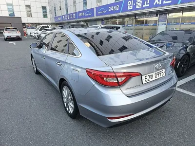 Hyundai Sonata 2016, 62815 км, за 7278.14 USD