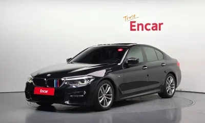 BMW 5-Series · 2017 год