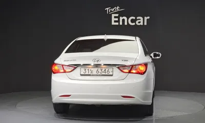 Hyundai Sonata 2011, 95461 км, за 2489.49 USD