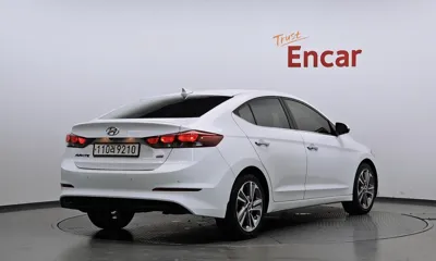 Hyundai Avante 2017, 139642 км, за 5507.42 USD