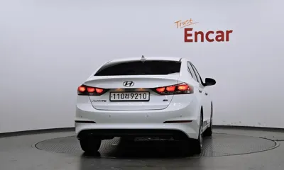 Hyundai Avante 2017, 139642 км, за 5507.42 USD