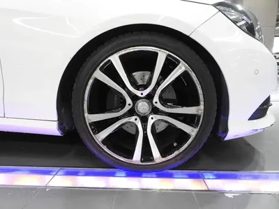 Mercedes-Benz E-Class 2015, 113626 км, за 6446.57 USD