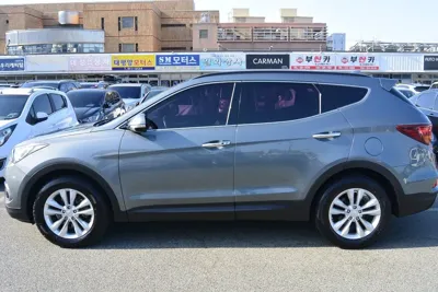 Hyundai Santafe 2018, 114689 км, за 8747.7 USD