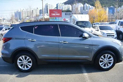 Hyundai Santafe 2018, 114689 км, за 8747.7 USD
