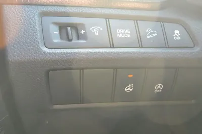 Hyundai Santafe 2018, 114689 км, за 8747.7 USD - фото 13