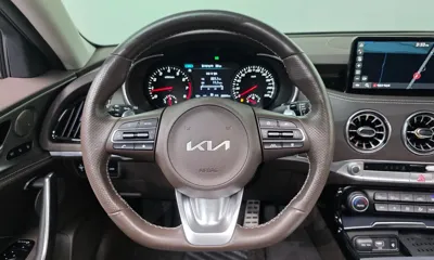 Kia Stinger 2023, 28600 км, за 15633.2 USD - фото 14