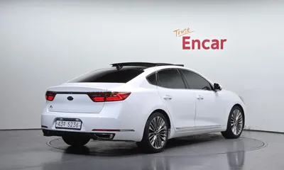 Kia K7 2017, 106094 км, за 5537.46 USD