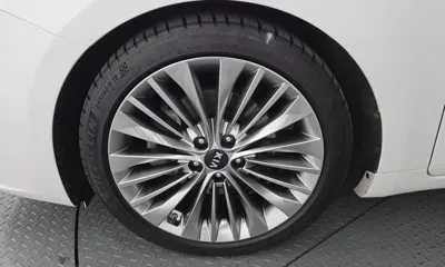 Kia K7 2017, 106094 км, за 5537.46 USD