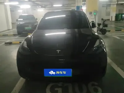 Tesla Model Y 2025, 27100 км, за 29722.79 USD