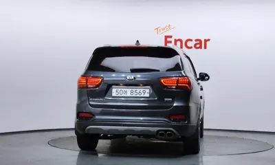 Kia Sorento 2018, 132375 км, за 9518.18 USD
