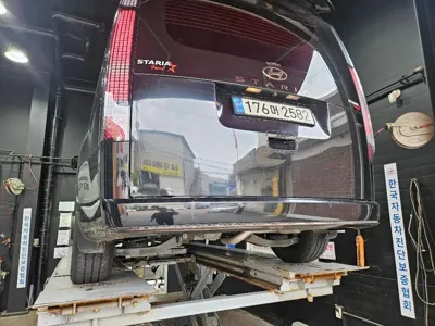 Hyundai Staria 2022, 202704 км, за 16588.62 USD